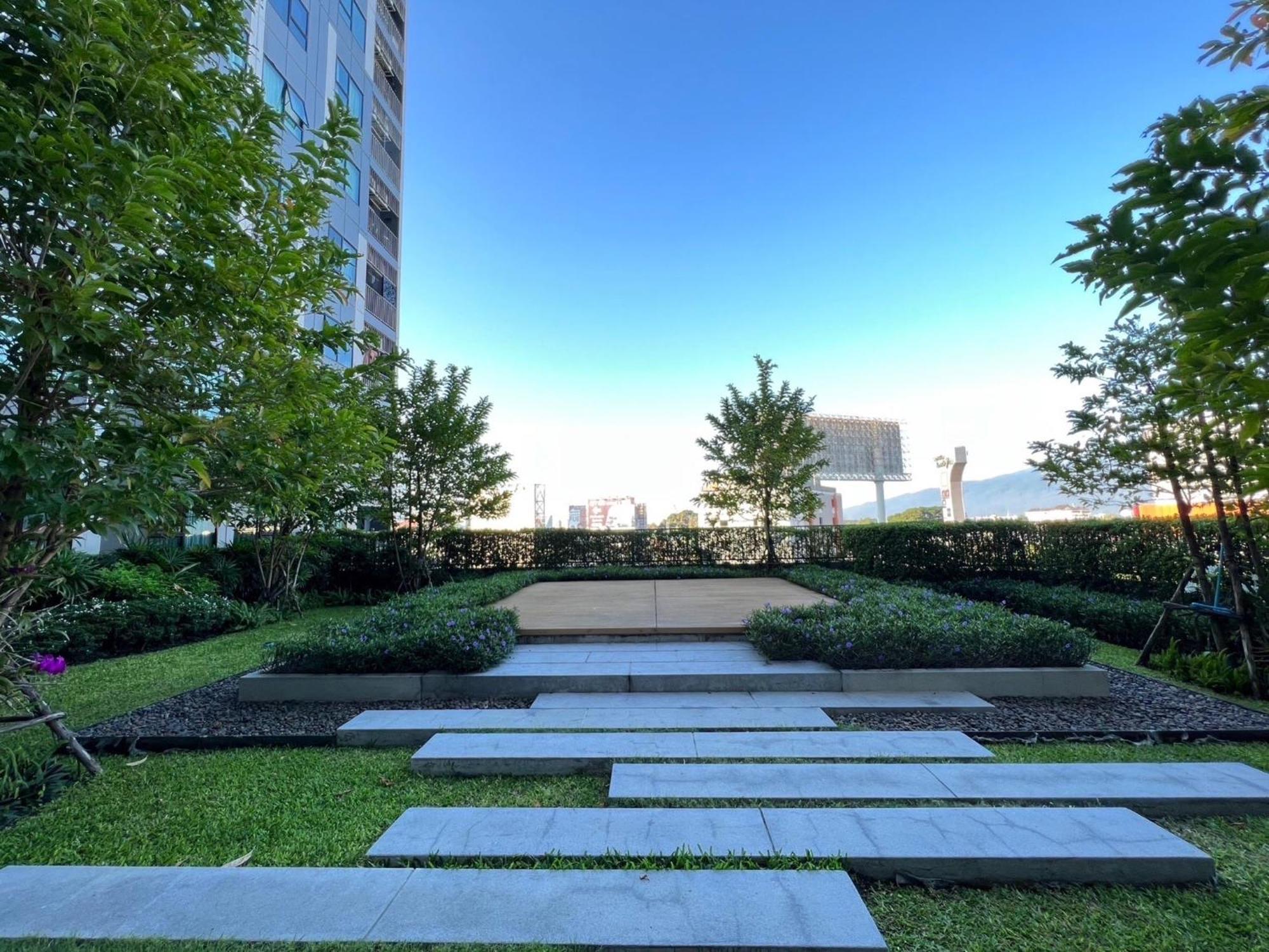 Escent Condominium Чиангмай Екстериор снимка
